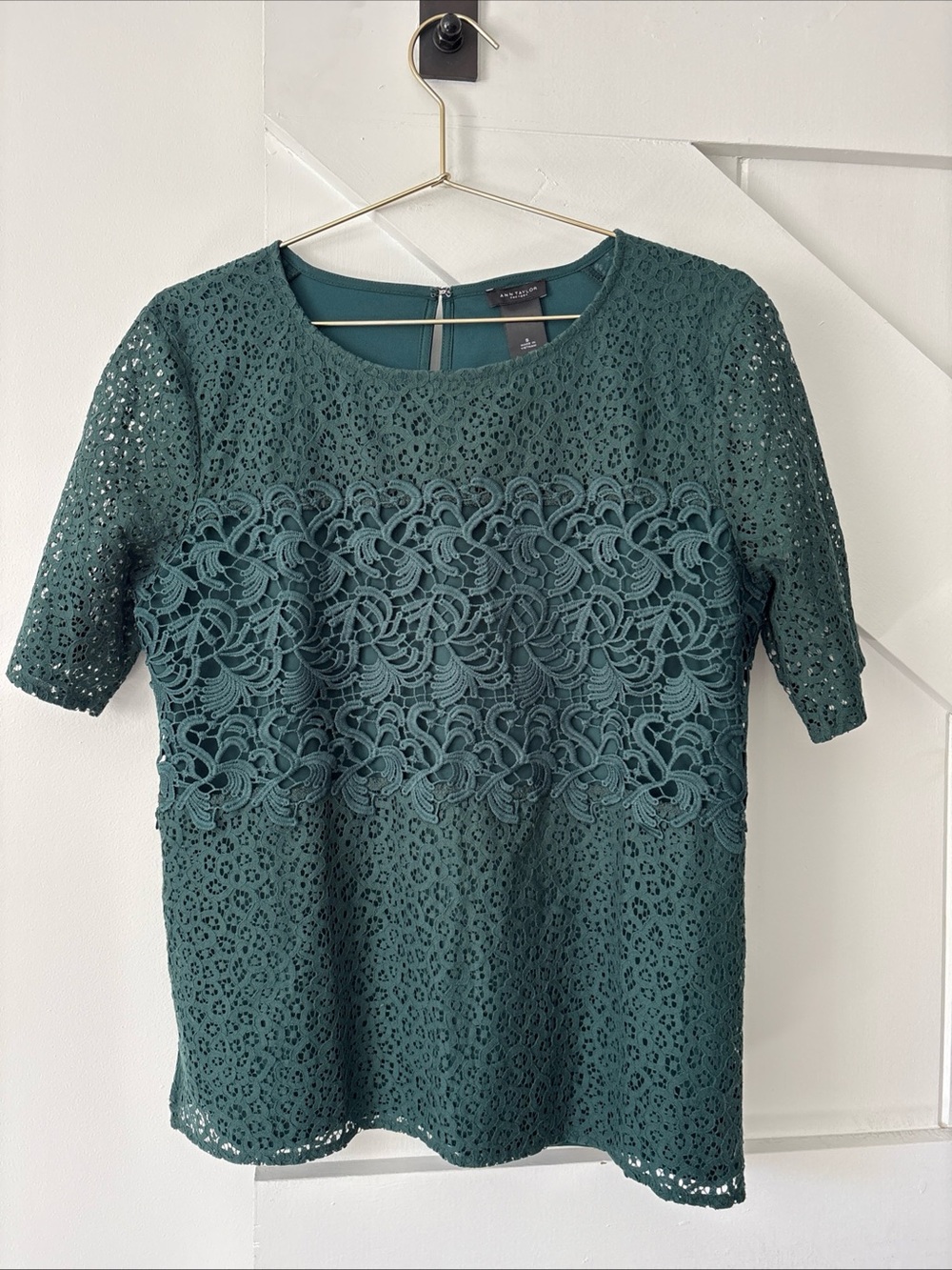 Ann Taylor factory Popover Lace Blouse Shirt Green Short Sleeve Small Office